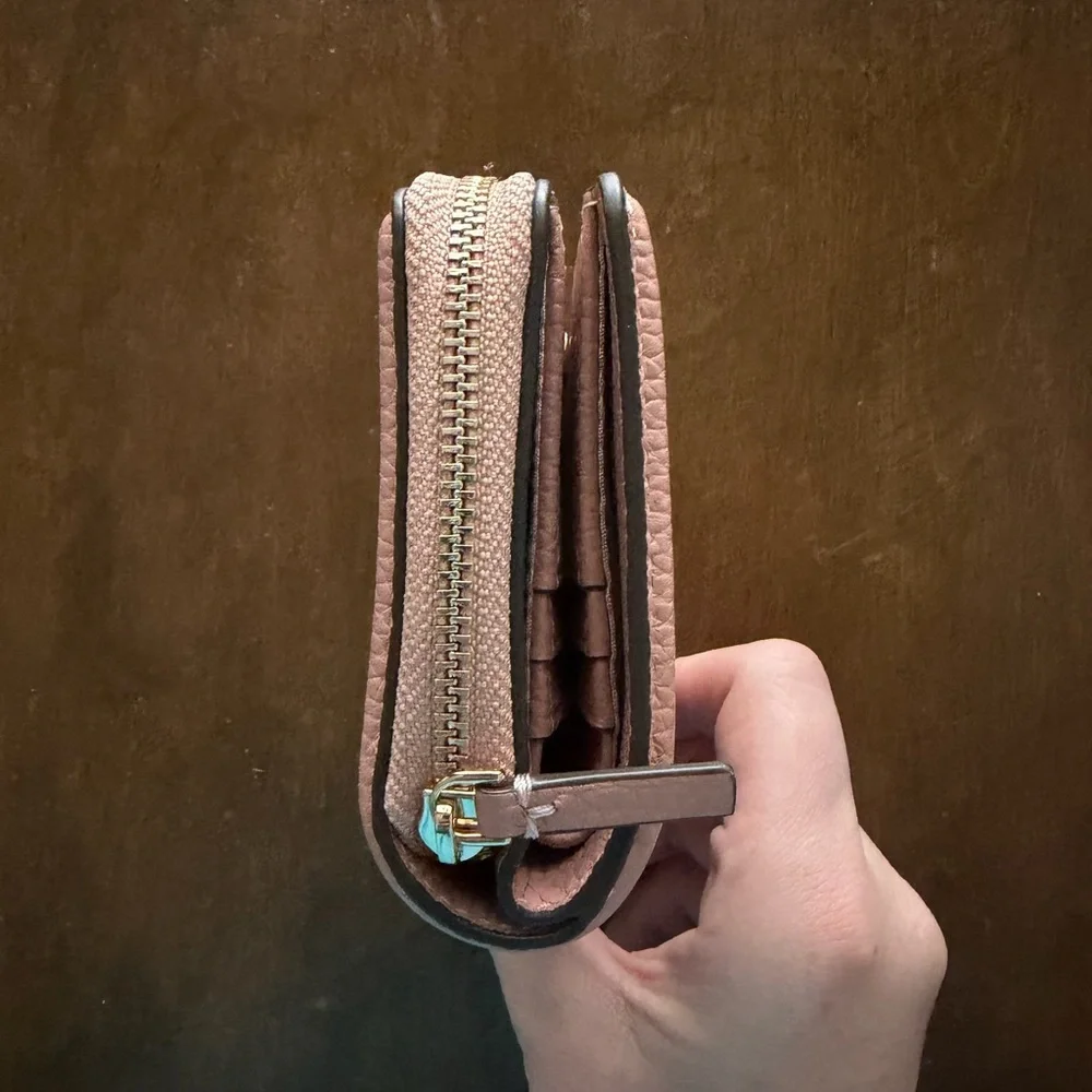 Tory Burch Thea Light Pink Pebbled Leather Bi-Fold Wallet - Picture 15 of 16